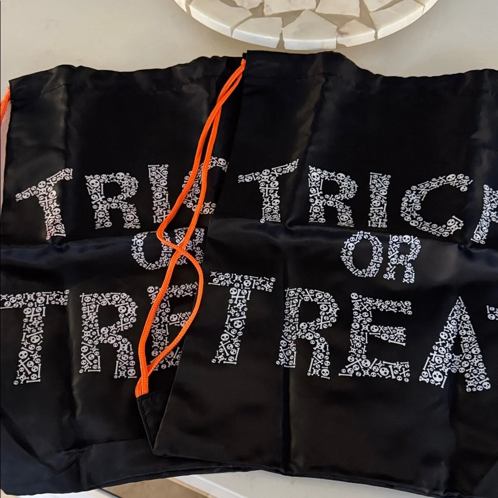 Old Navy Black Halloween Drawstring Bags Set of 2 *New ✨